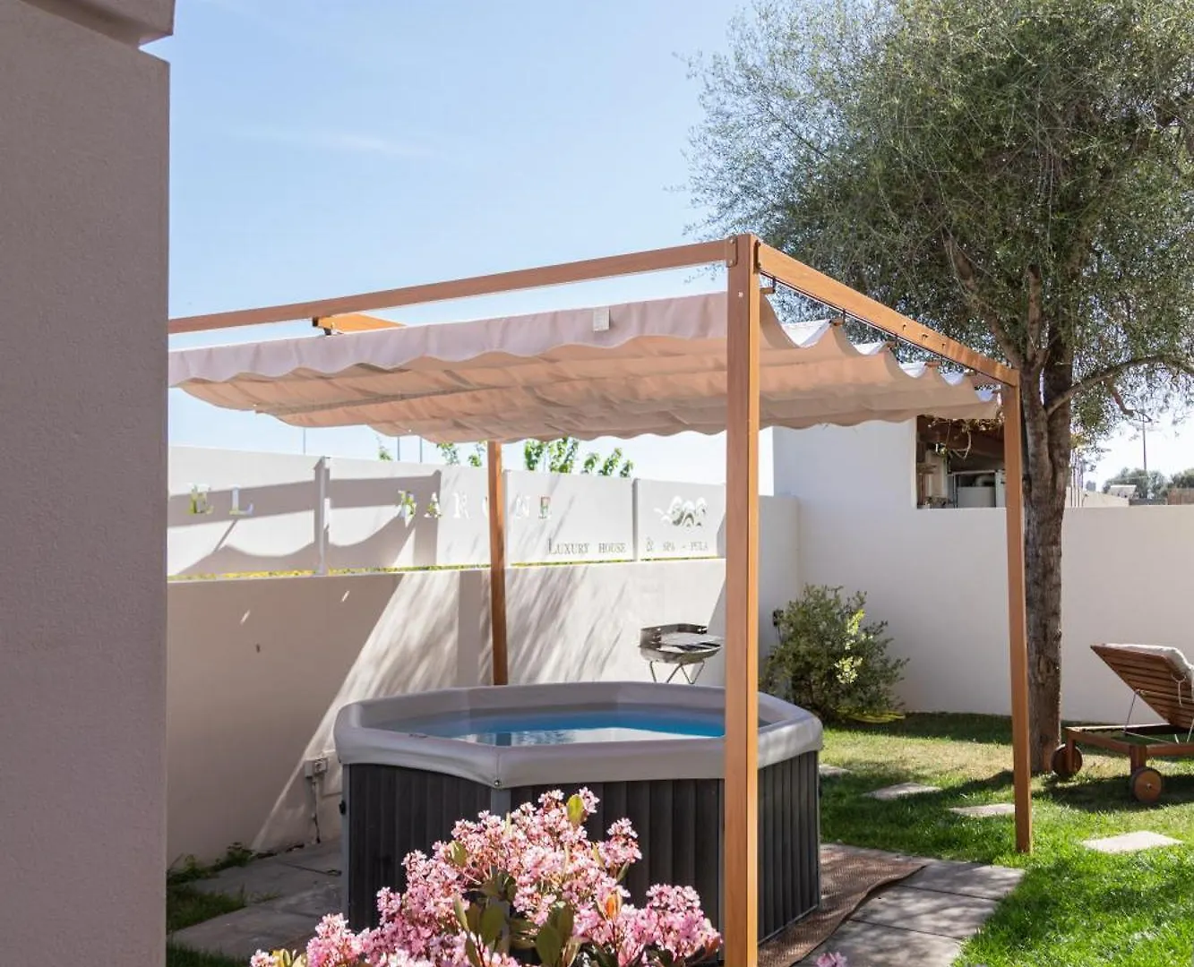 Residenza Del Barone Luxury House - Pula, Sardegna 아파트 0*, 풀라