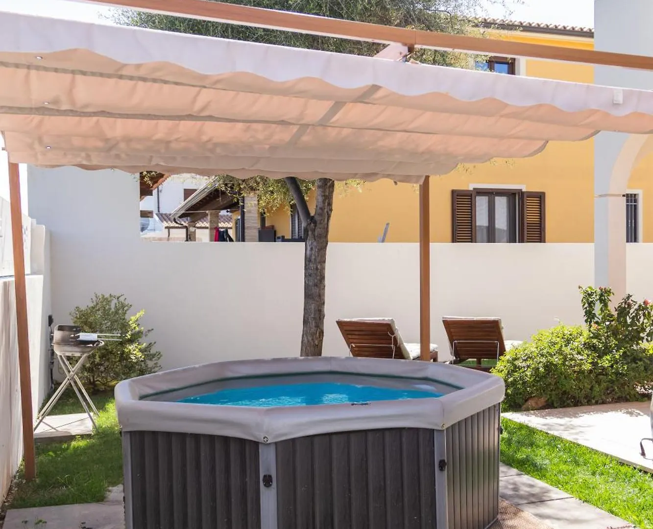 Residenza Del Barone Luxury House - Pula, Sardegna 아파트 풀라